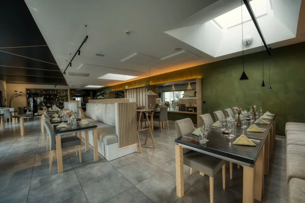 salle-gastronomique-vue-complete-ala12